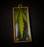 Load image into Gallery viewer, Marijuana leaf pendants
