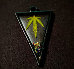 Load image into Gallery viewer, Marijuana leaf pendants
